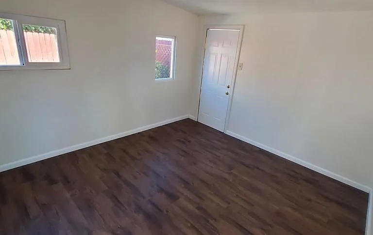 6841 Mohawk St — Photo 9