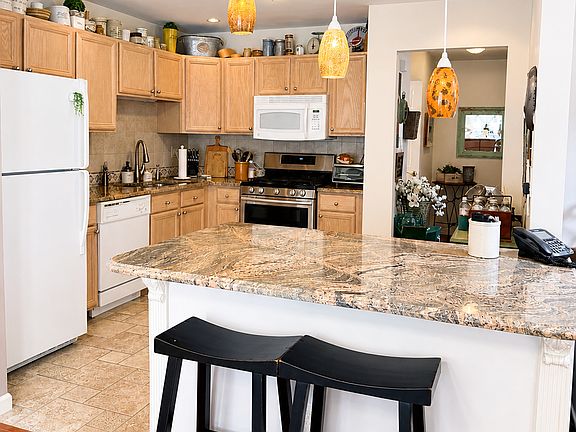 4th image of 19 Whisper Way E #19