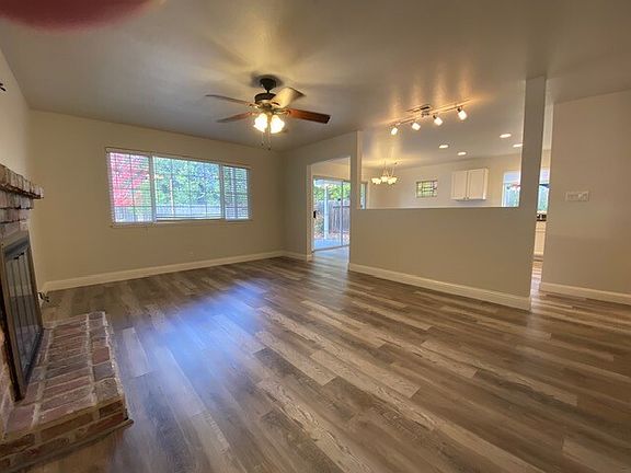 2nd image of 1519 Sierra Gardens Dr