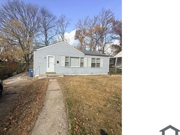9157 Belcour Dr, Saint Louis, MO 63121
