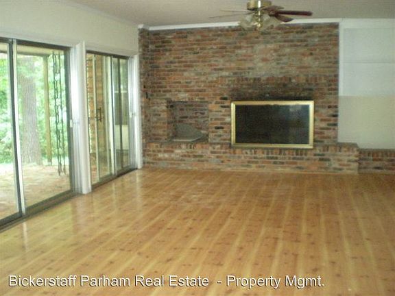 4th image of 727 Courtenay Dr