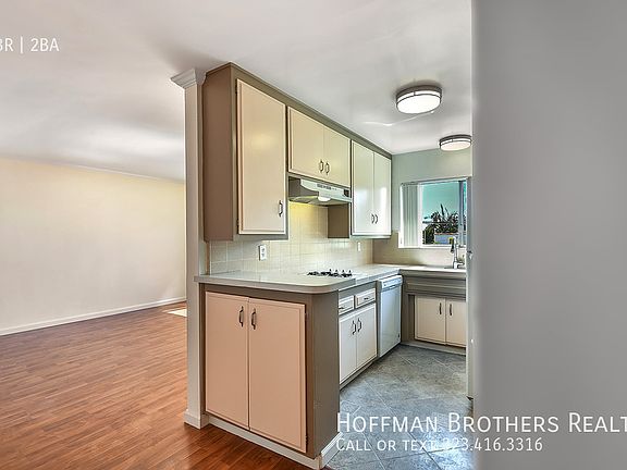 3rd image of 1444 S Canfield Ave #9