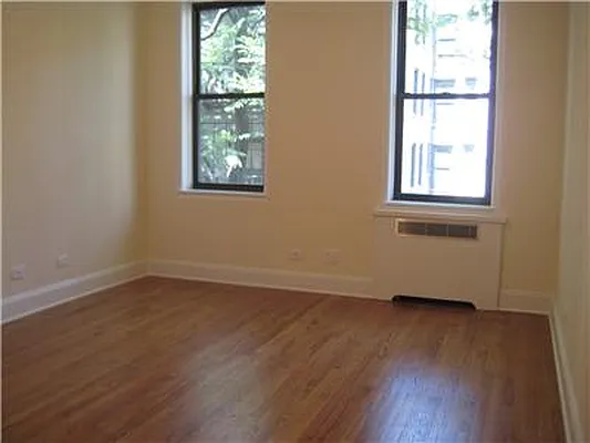 Rented by Metropolis Real Estate of Manhattan | media 10