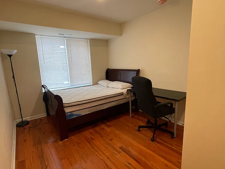 326 N 40th St #6 — Photo 9