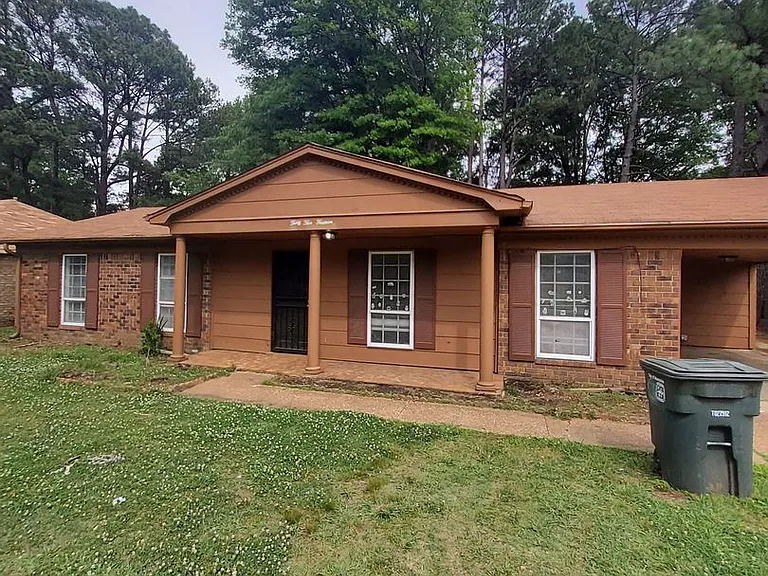 3514 Clearbrook St — Photo 1