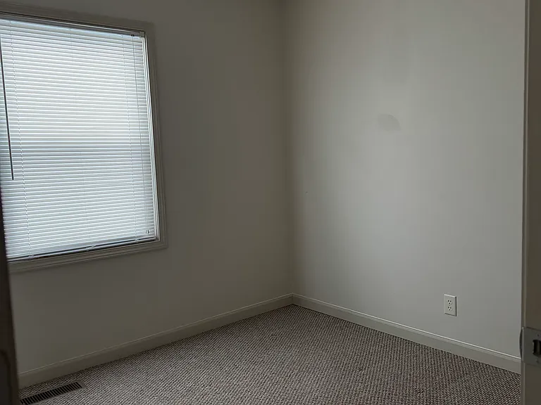 1830 Sharon St — Photo 13