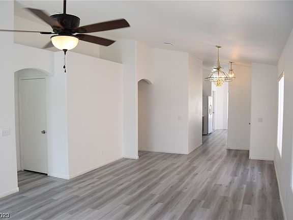 4th image of 7609 Buckskin Ave