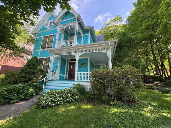 304 Jefferson St, Brookville, PA 15825