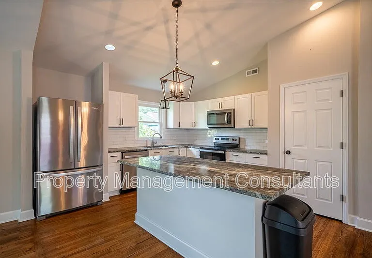 805 Rison Ave NE — Photo 12