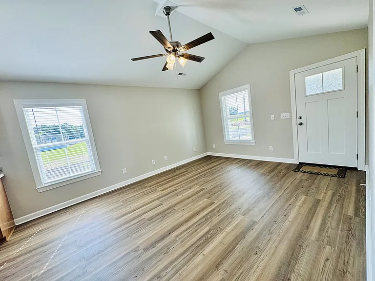 3935 Mickey Ln — Photo 9