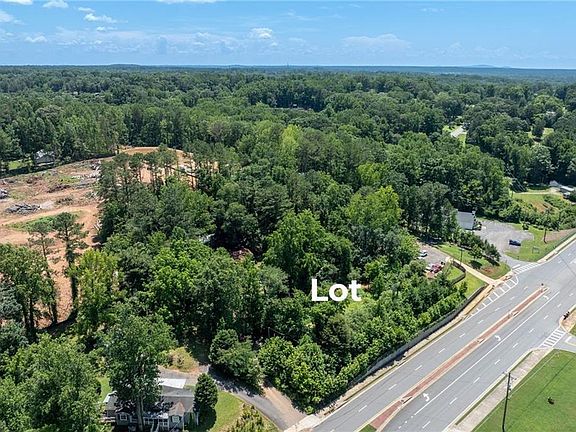 3rd image of 3815 Castleberry Rd #160