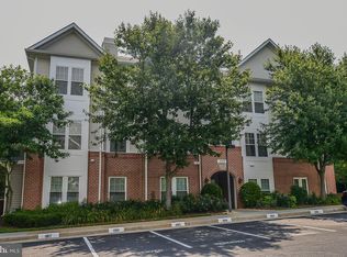 1519 N Point Dr APT 103, Reston, VA 20194