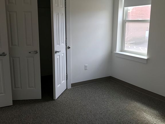 5th image of 29 Young St #307