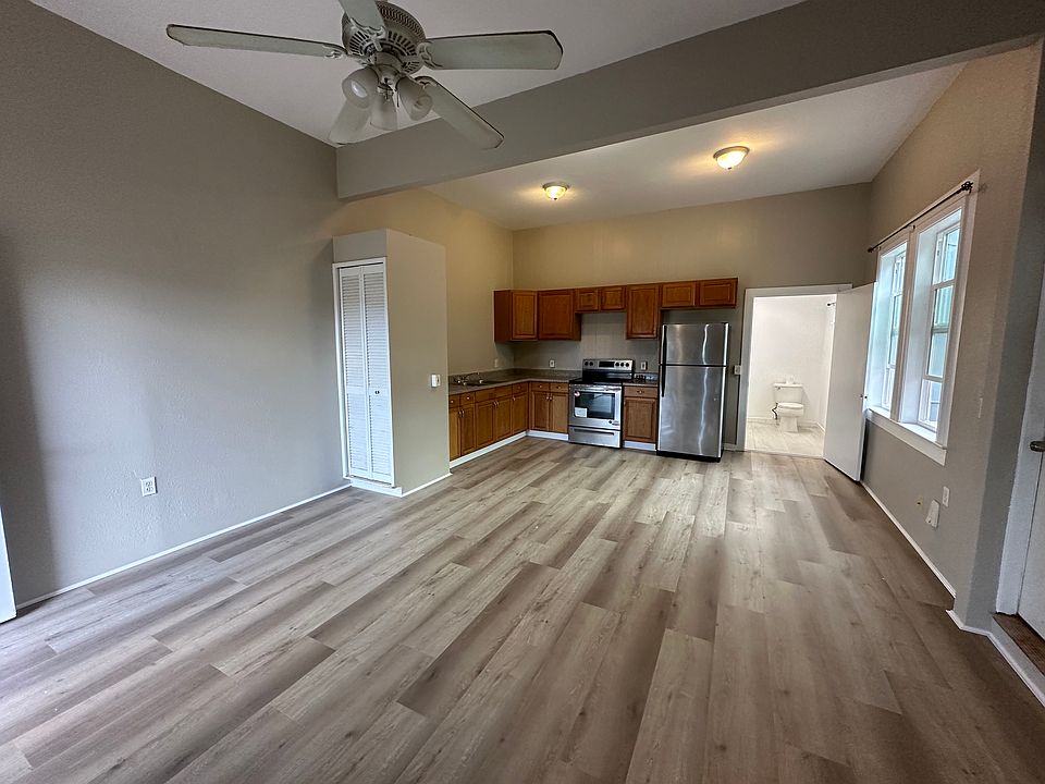 1st image of 284 California Ave APT C