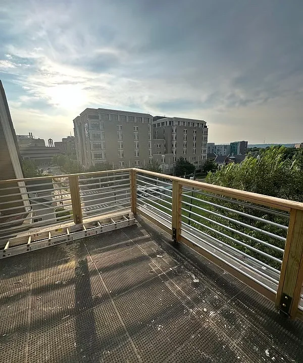 411 Catherine St #2