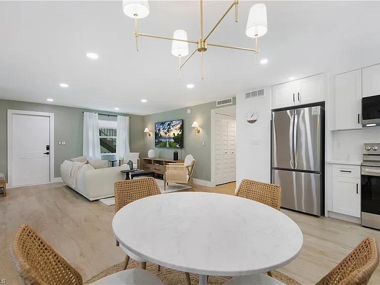 Sandpiper St — Photo 7