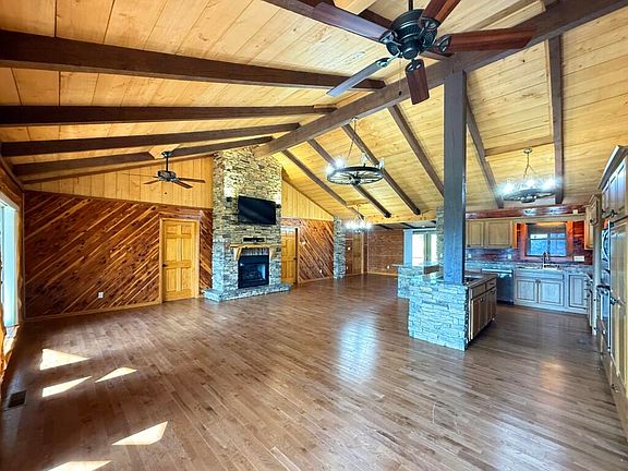 5th image of 251 Coronado Ln
