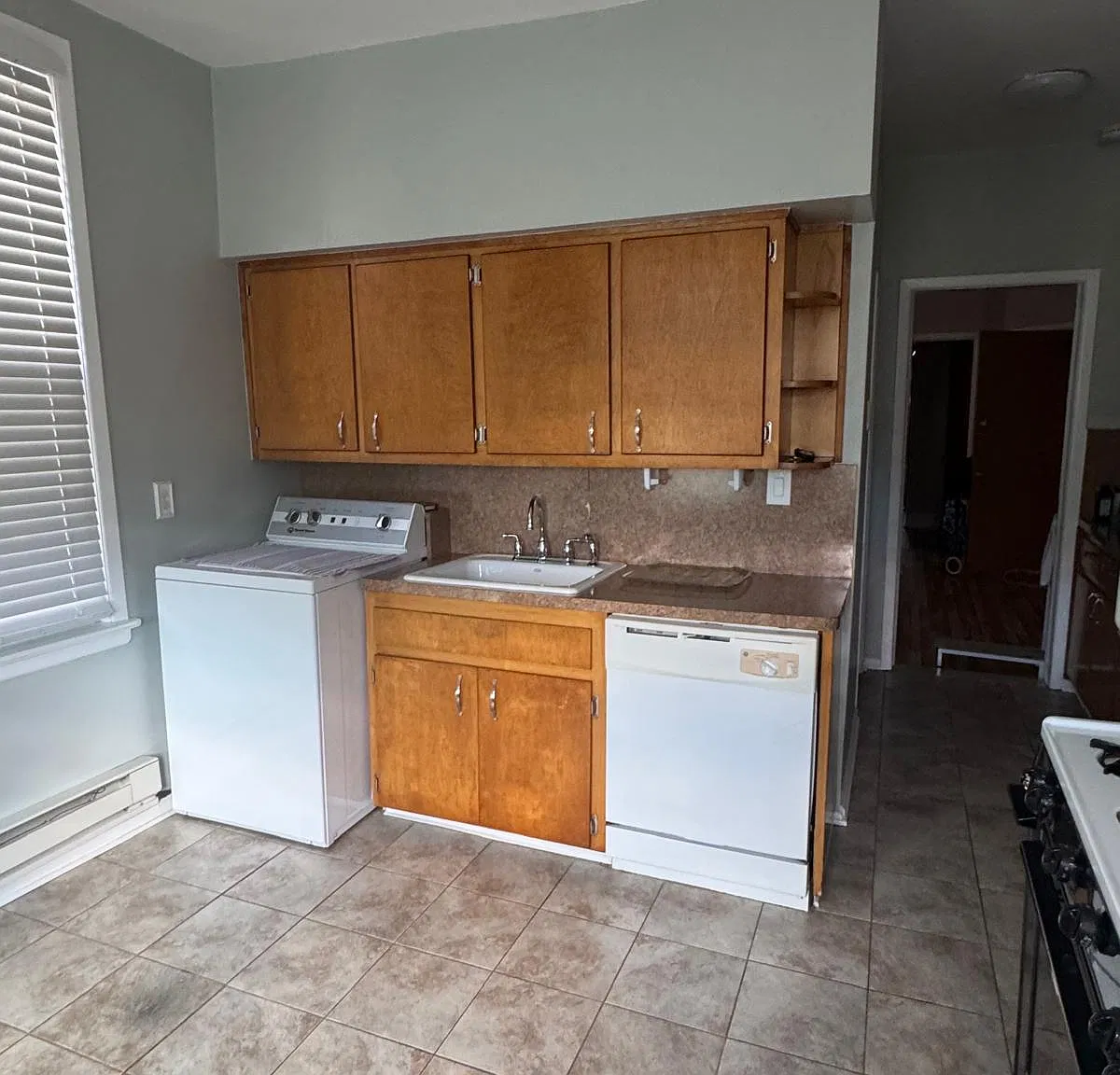1 bed, 800 sqft, $1,900 — Photo 1