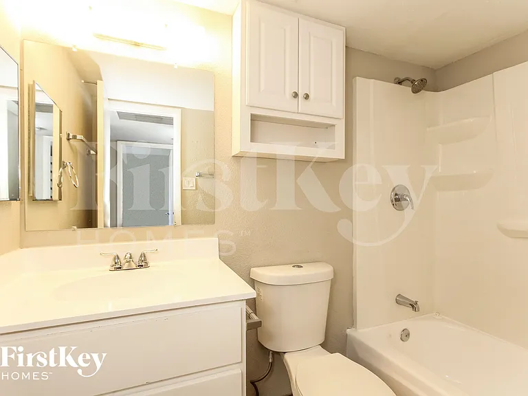 13857 N 48th Ave — Photo 13