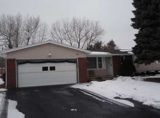 43 Dundee Dr, Rochester, NY 14626