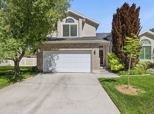 5645 S Highland Park Ct, Salt Lake City, UT 84121