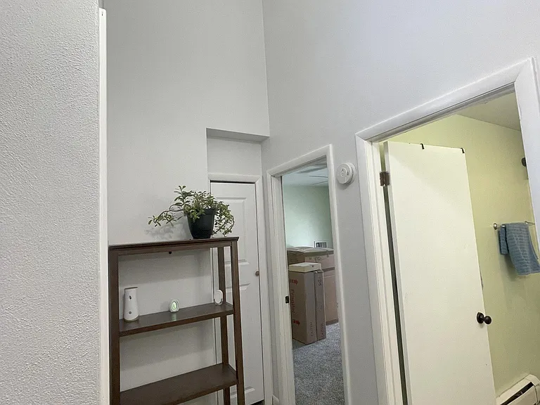 54 Colfax Ave — Photo 6