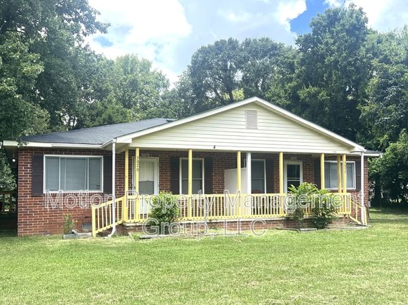 3079 Marie Cir