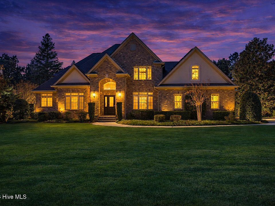 1st image of 35 Glen Meadow Court