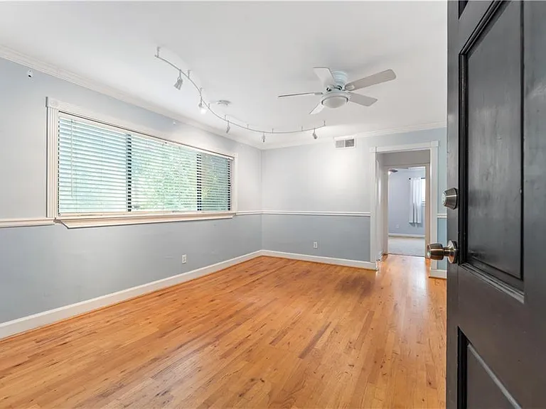 870 Glendale Ter NE #7 — Photo 3