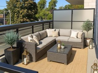 6168 East Blvd #306, Vancouver, BC V6M3V6