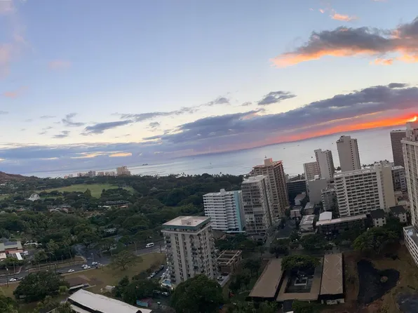 2600 Pualani Way, Honolulu, HI
