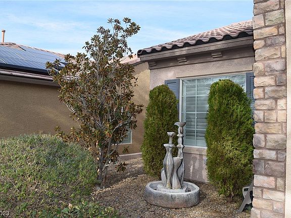 2nd image of 2240 Laurel Heights Ln