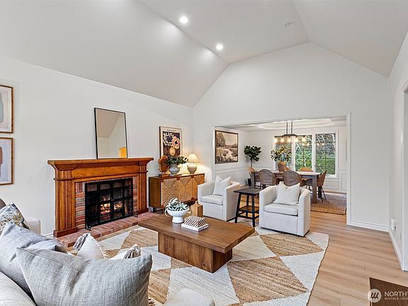 4th image of 18632 29th Avenue SE