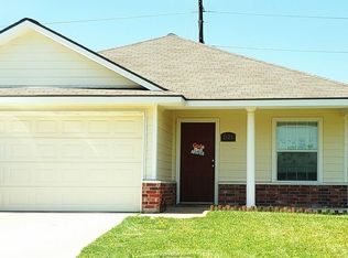 1128 Cottage Grove Cir, Bryan, TX 77801