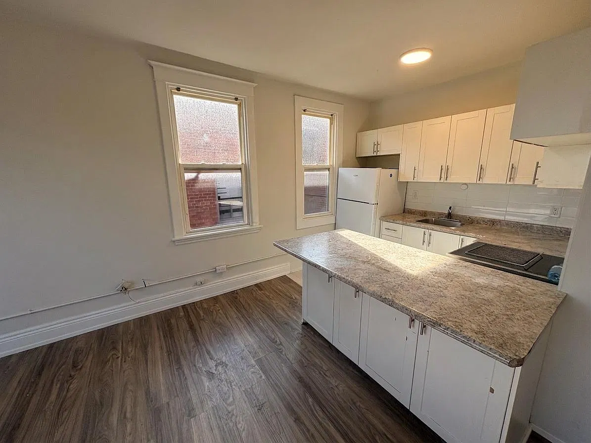 Bright 1 Bedroom Rental — Photo 2