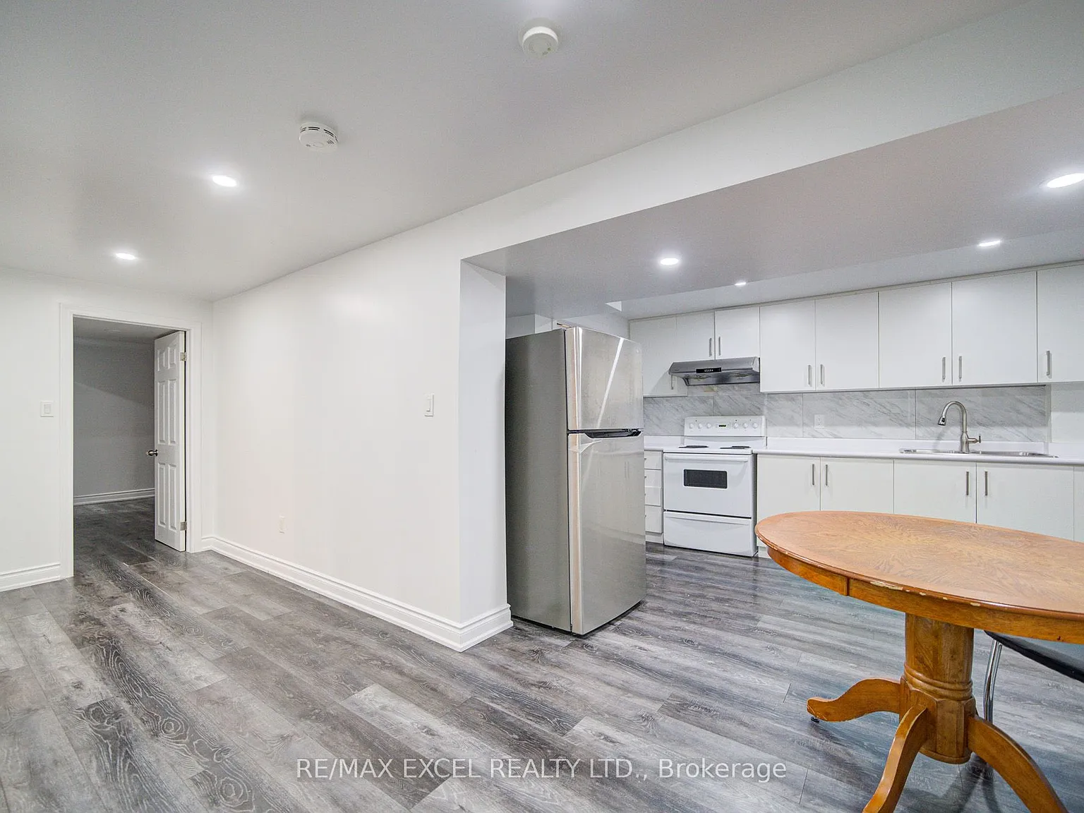 3 bed, $2,000 — Photo 4