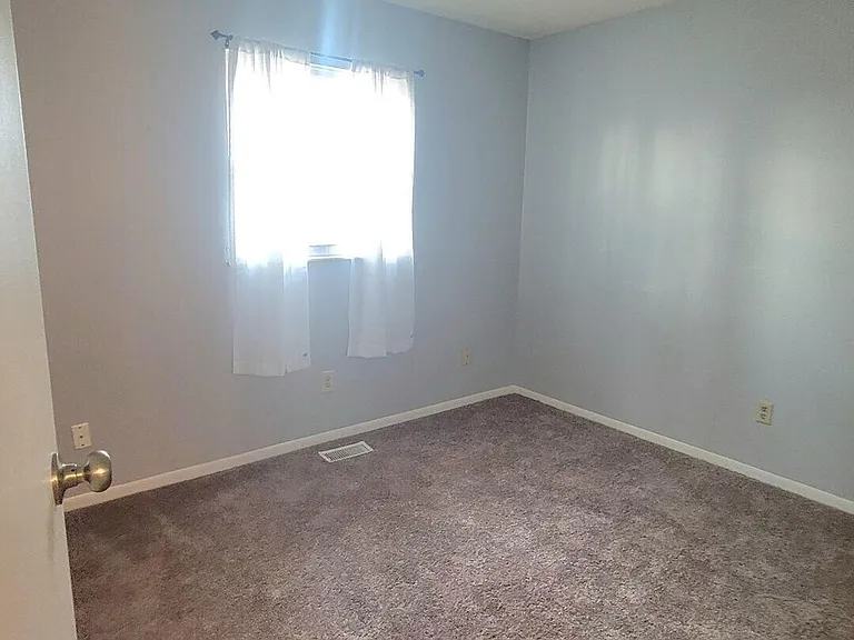 4145 Camelot Dr — Photo 15