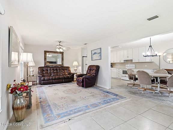 5th image of 971 Golden Beach Blvd