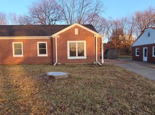 2088 Chaney Rd, Dubuque, IA 52001