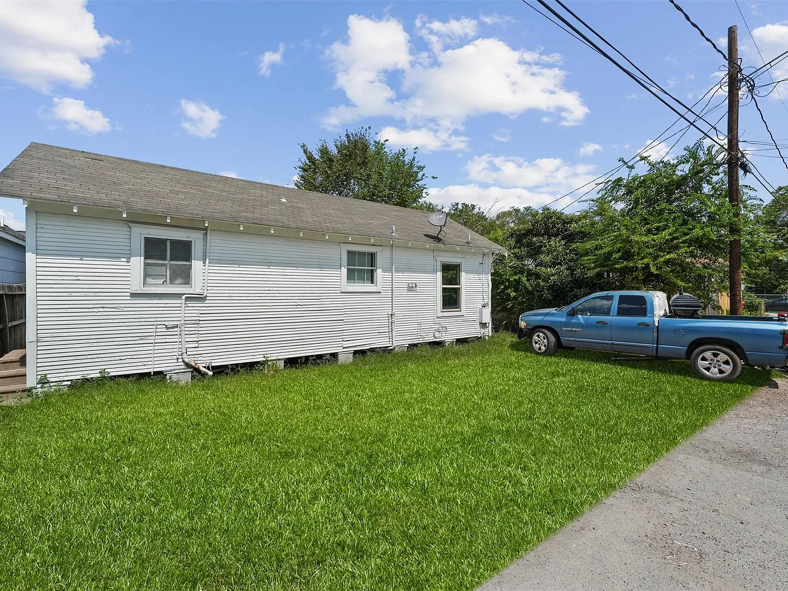1 bed, 1.0 bath, 576 sqft, $875 — Photo 3