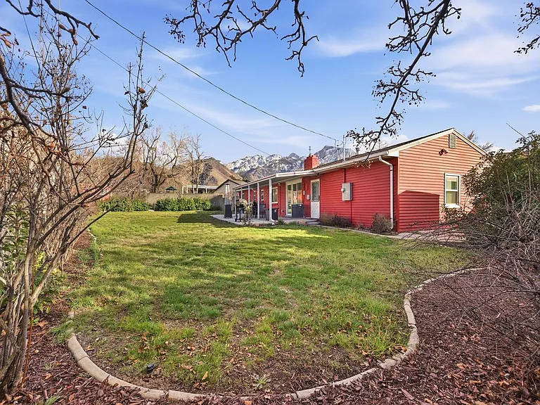 2885 Lorna Dr — Photo 26