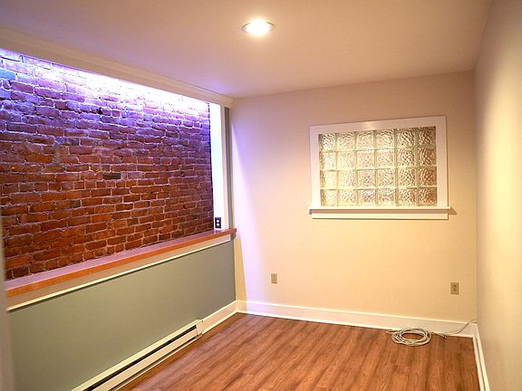 4th image of 27 Clinton St APT 1