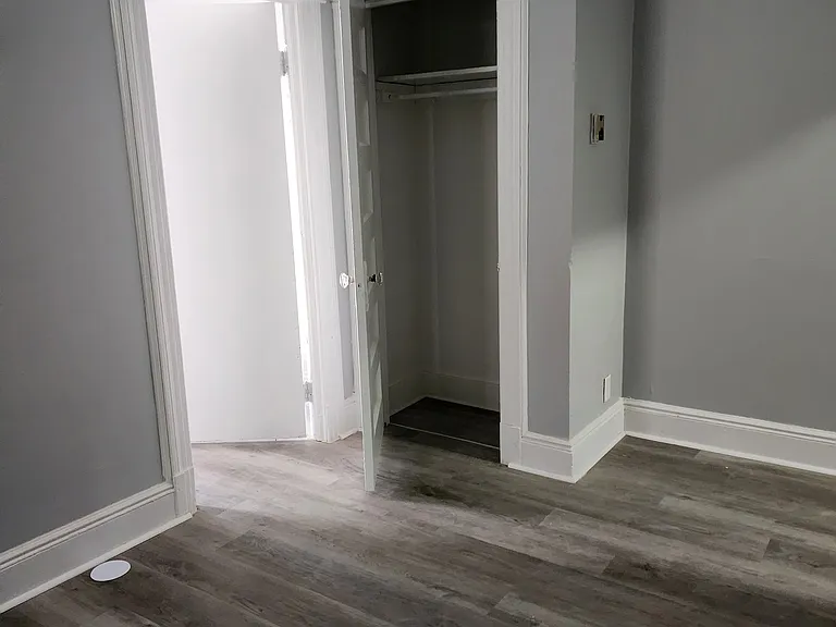 165 Oliver Ave #1F — Photo 4