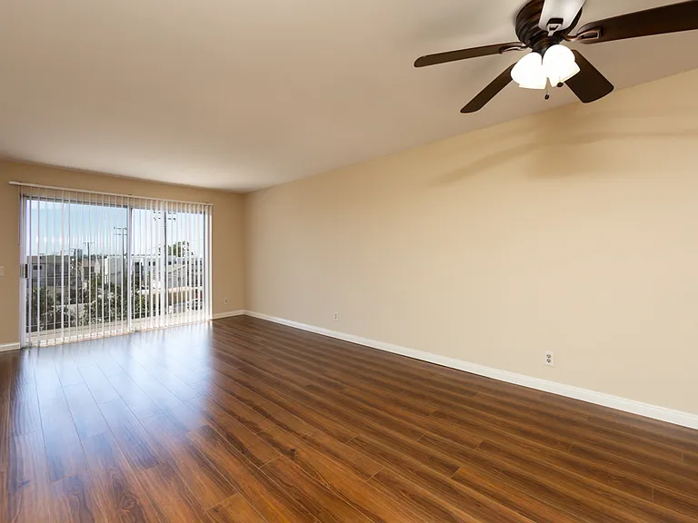 1635 Obispo Ave #D — Photo 8