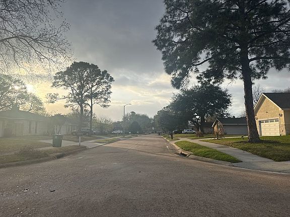 5th image of 11503 Saulsworth St