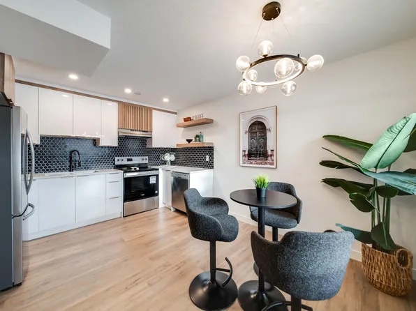 17751 95th St NW, Edmonton, AB T5Z 2E3