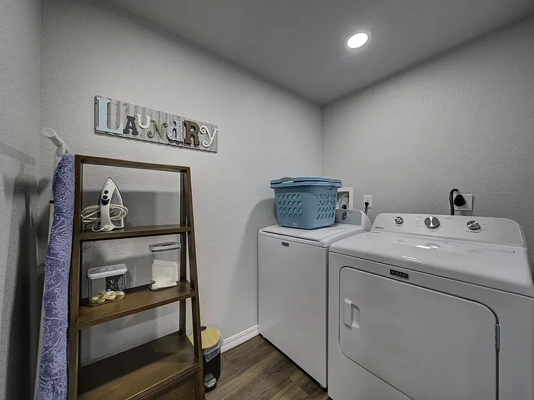 2nd Laundry Room
The second laundry area!