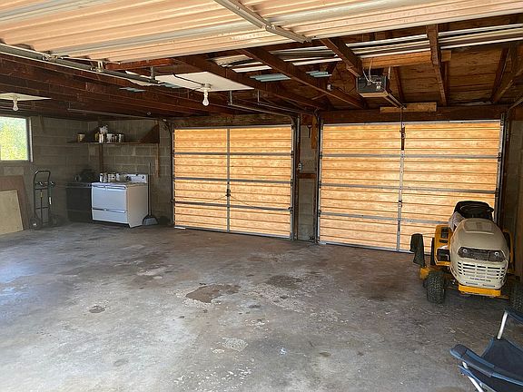 5th image of 806 Grant Ave