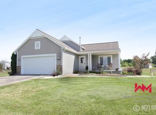 6915 Peninsula Dr NE, Rockford, MI
