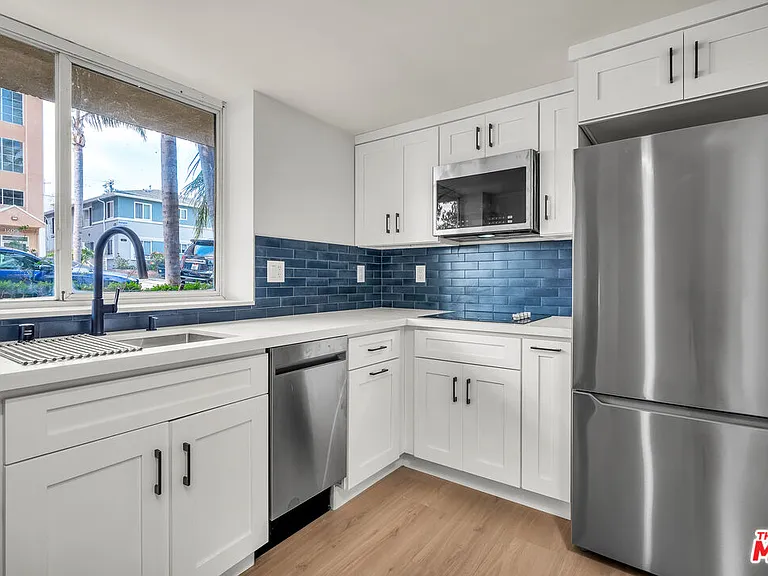 1200 S Shenandoah St #100 — Photo 3